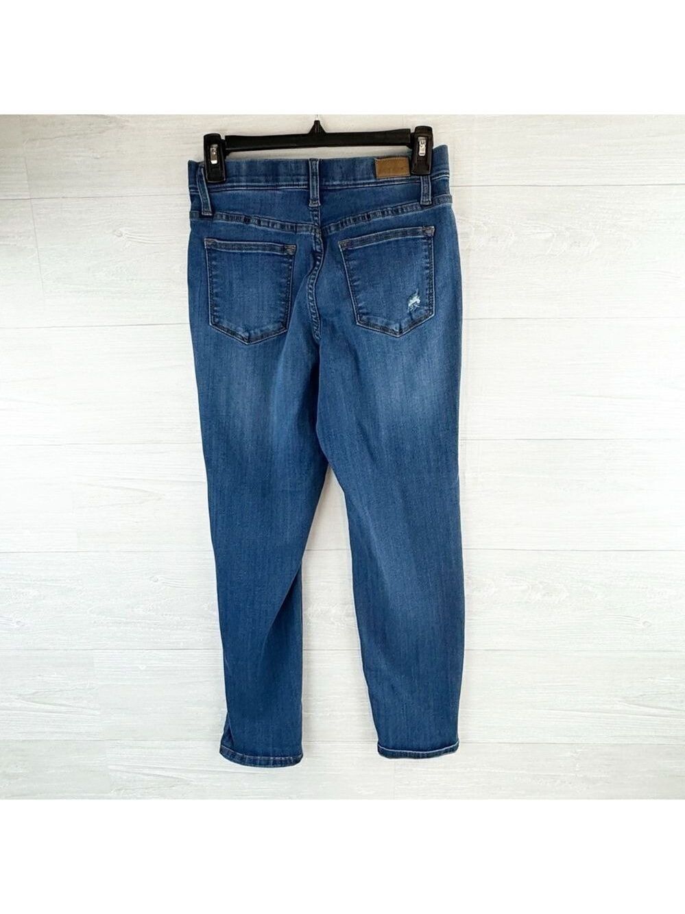 Judy Blue Boyfriend Fit Pull On High Rise Distressed Jeggings - Picture 5 of 8